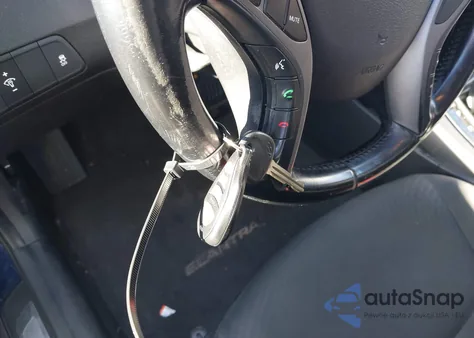 2015 Hyundai Elantra Se z USA, uszkodzony, nr VIN 5NPDH4AE9FH582476